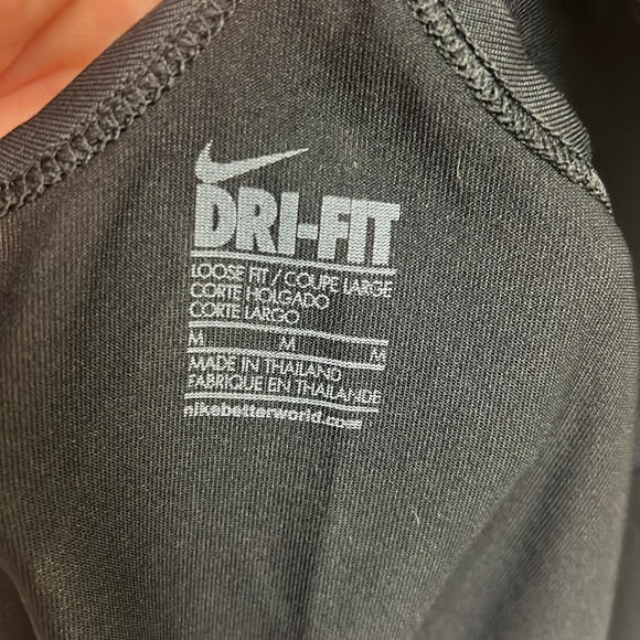 Black Nike Workout Tank Loose Fitting - Picture 3 of 4